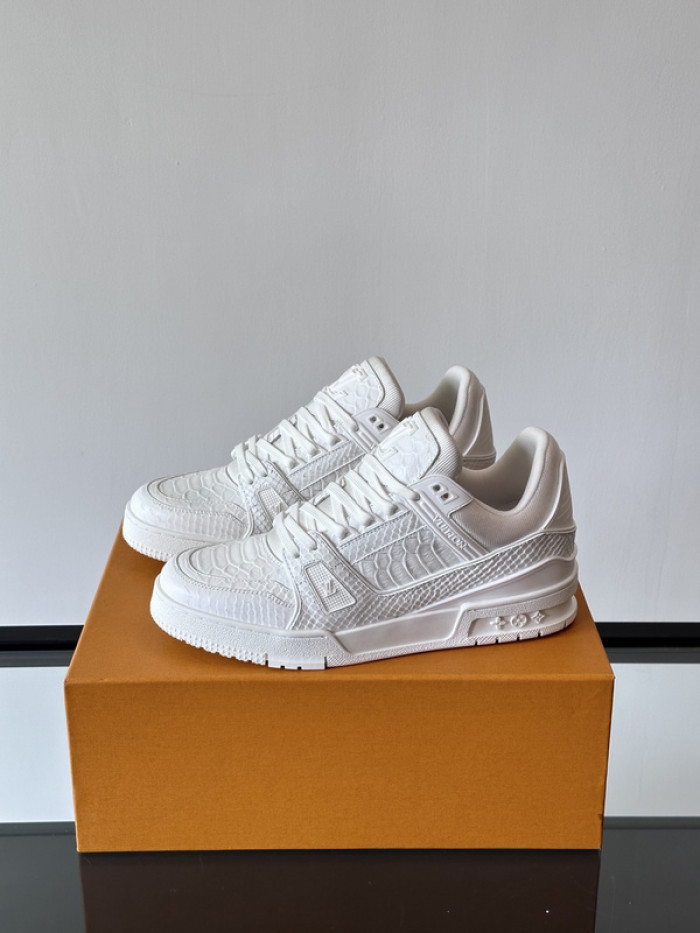 1V SNEAKERS 1V0425-208