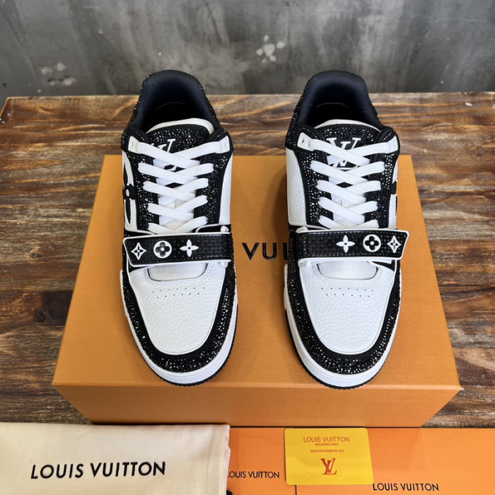 1V SNEAKERS 1V0425-223