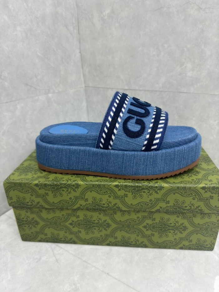 Gv*c SLIPPERS GU568-107