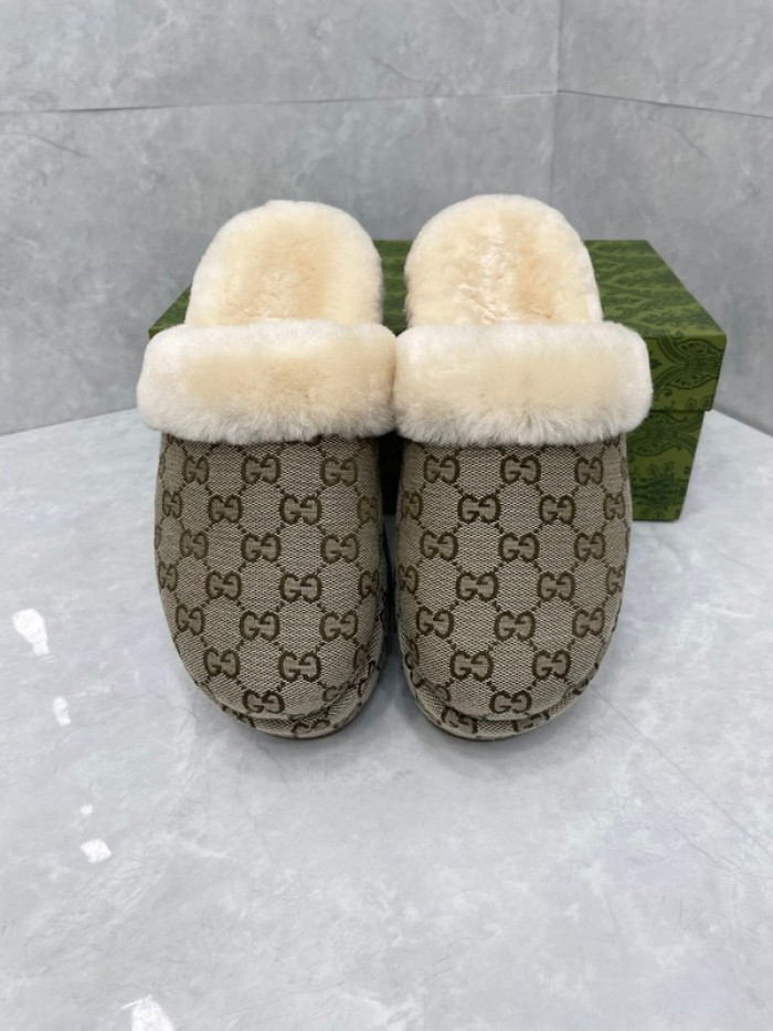 Gv*c SLIPPERS GU568-113