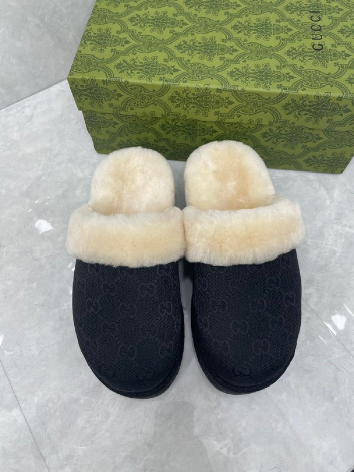 Gv*c SLIPPERS GU568-114