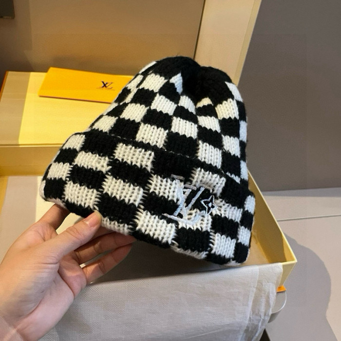 1v HAT0229-0512