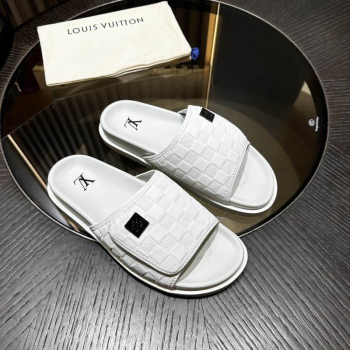 1*V SLIPPERS 11V0107-066