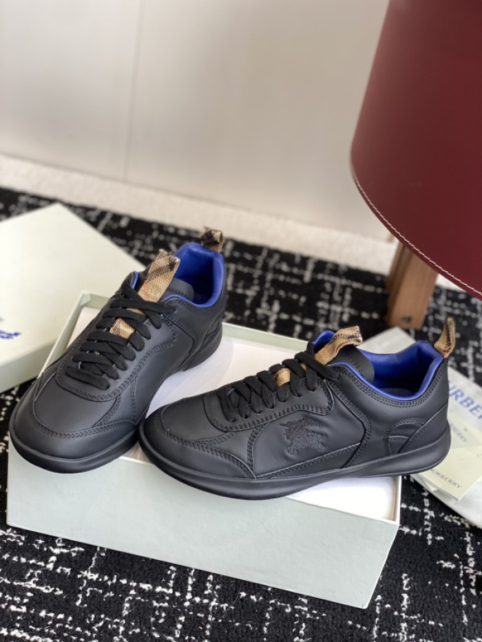 BBY SNEAKER BY00105