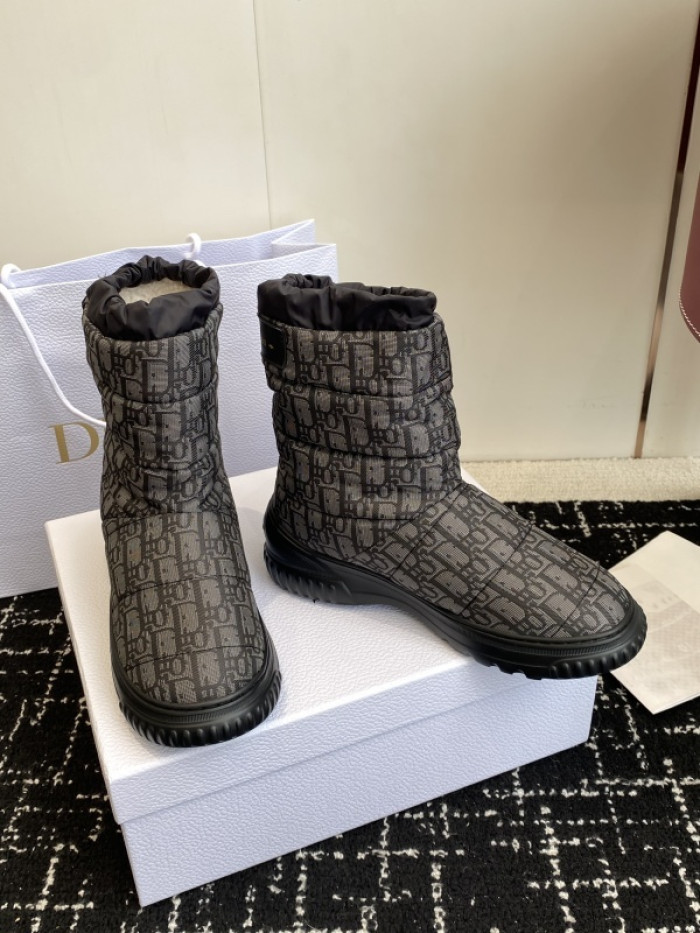 D10R BOOTS D897-182