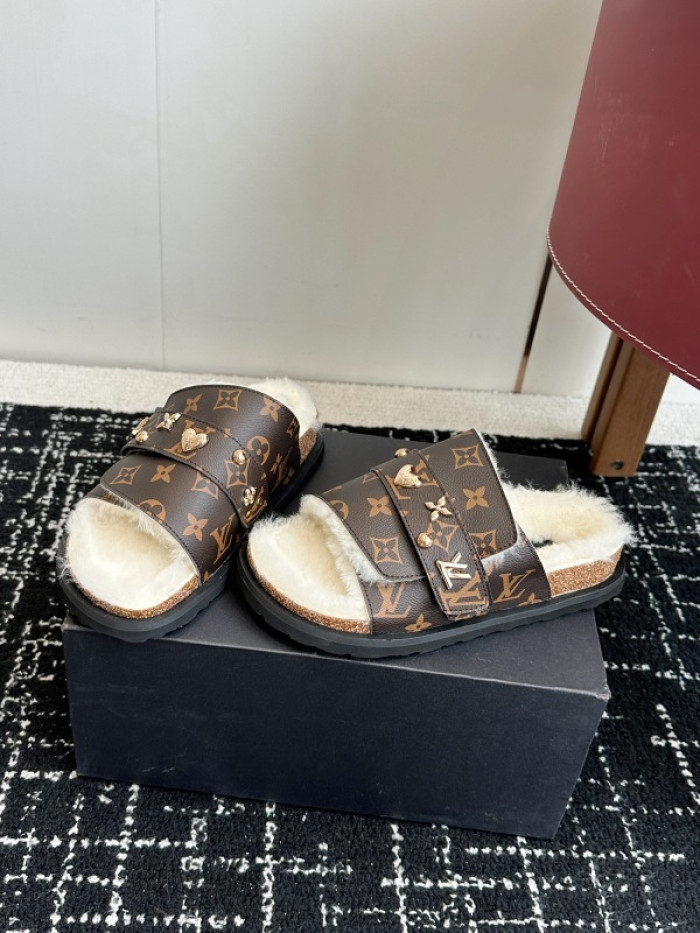 1*V SLIPPERS 11V0107-084