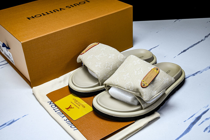 1*V SLIPPERS 11V0107-127