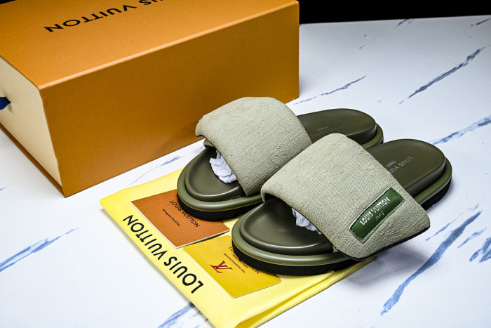 1*V SLIPPERS 11V0107-129