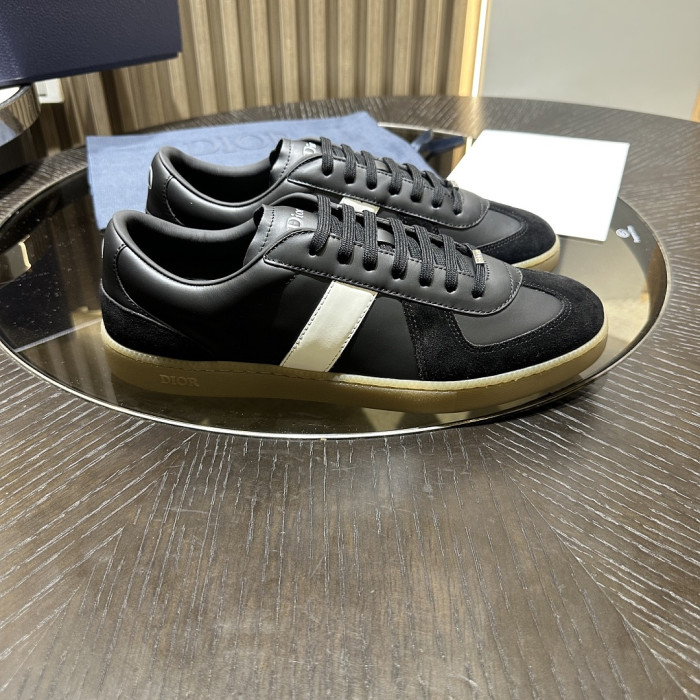 D10R SHOES B01 D896-190