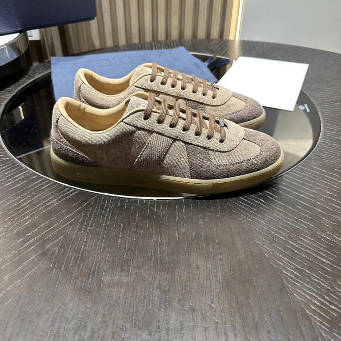 D10R SHOES B01 D896-193
