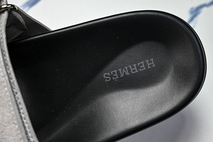 He*mes Slide CU526-2186