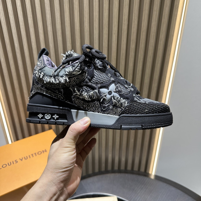 1V SNEAKERS 1V0425-250