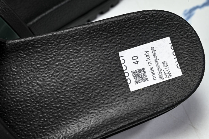 Gv*c SLIPPERS GU568-006