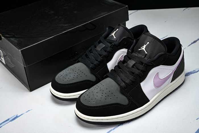 Air Jordan 1 Low SE 