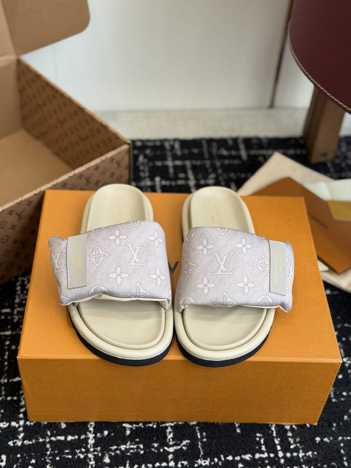 1*V SLIPPERS 11V0107-131