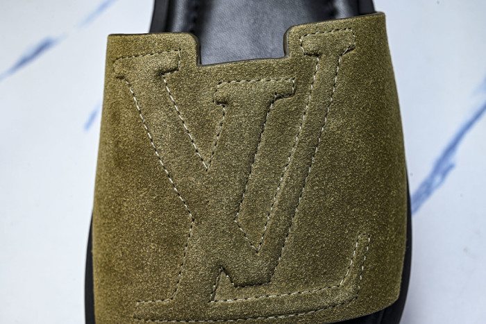 1*V SLIPPERS 11V0107-148