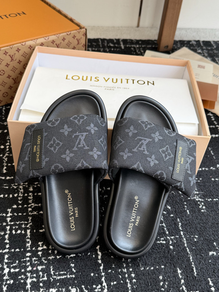 1*V SLIPPERS 11V0107-152