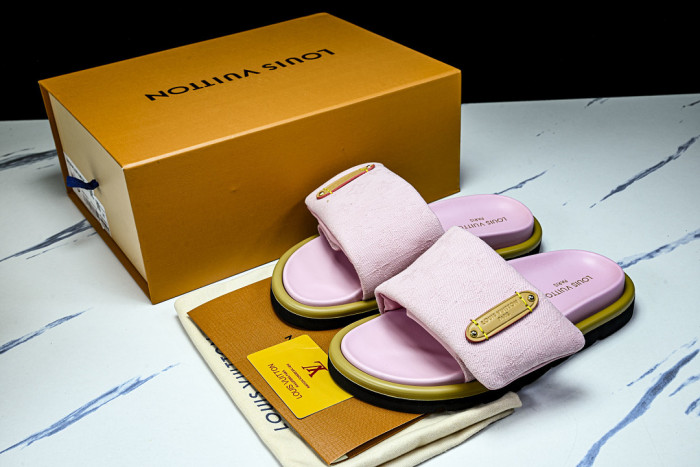 1*V SLIPPERS 11V0107-134