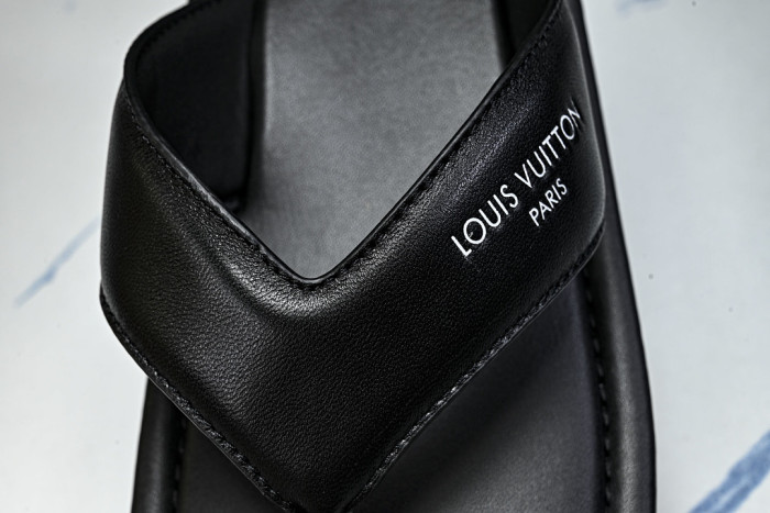 1*V SLIPPERS 11V0107-164