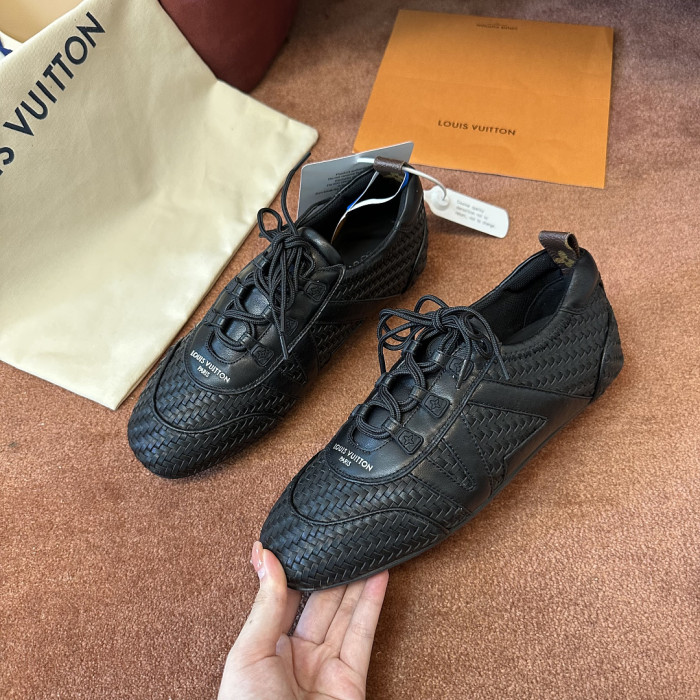 1V SHOES 1VS948