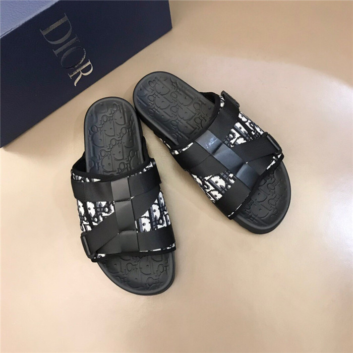 D*or slippers