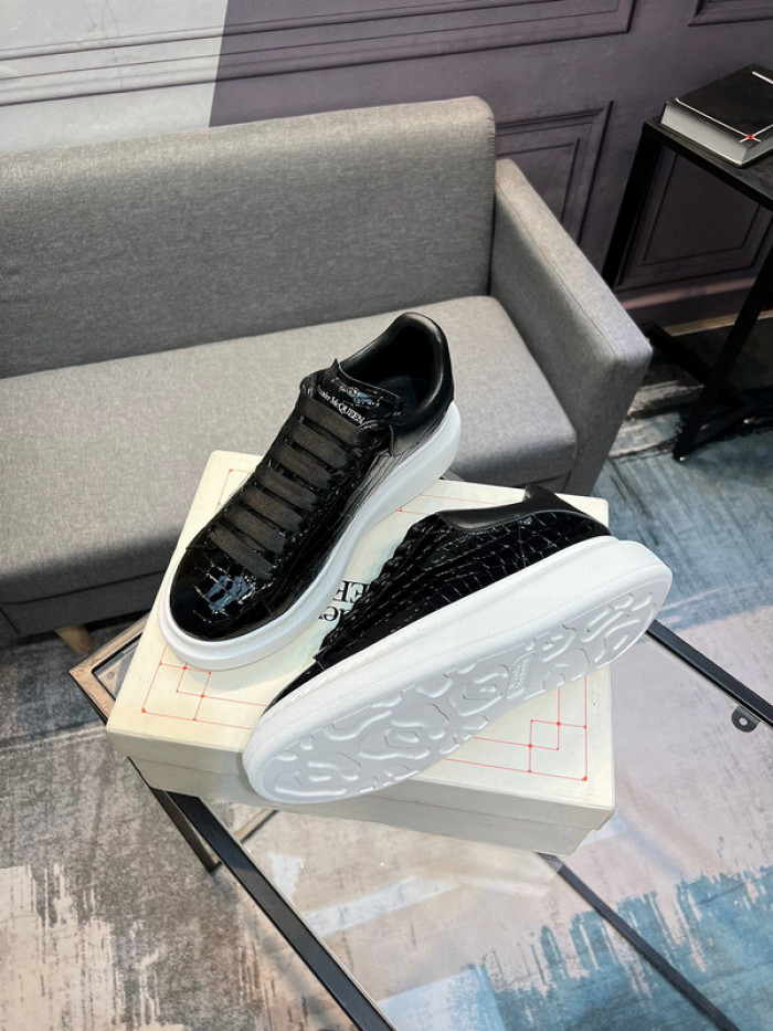 A1EXANDER M*QUEEN SNEAKERS WHGP7-97