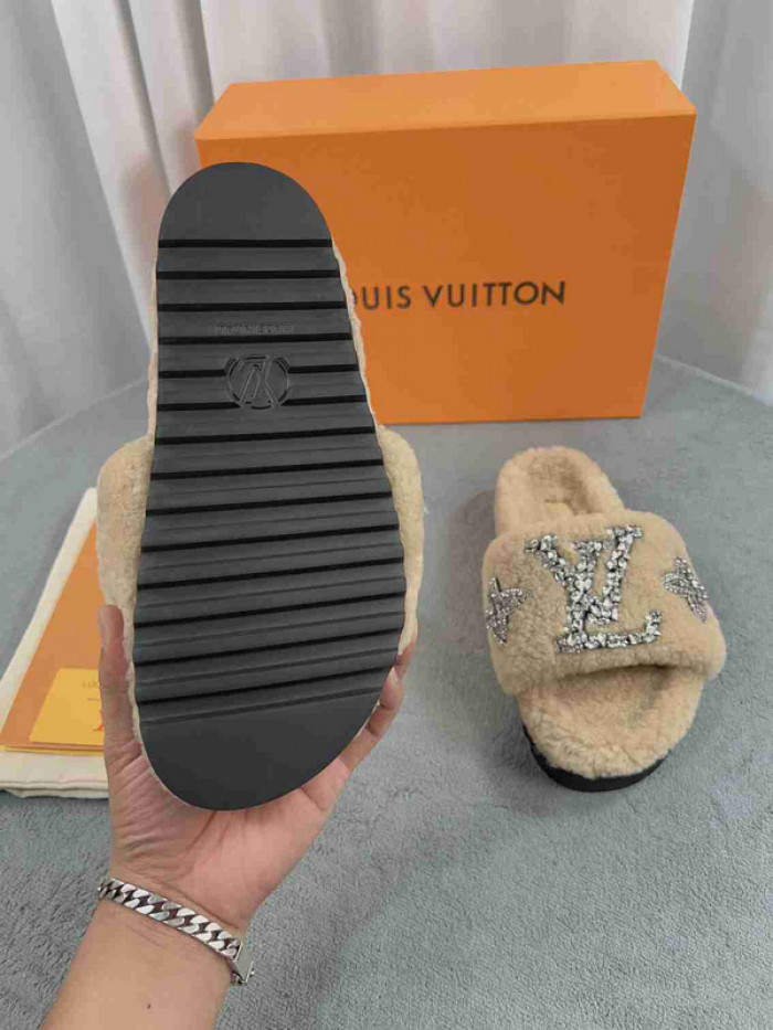 1*V SLIPPERS 11V0107-010