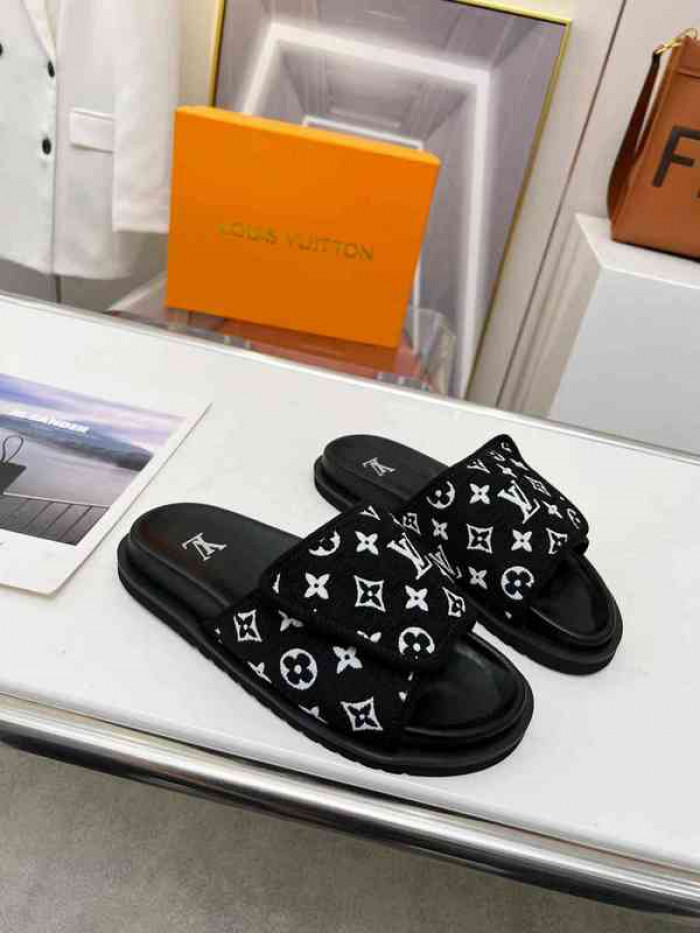 1*V SLIPPERS 11V0107-030