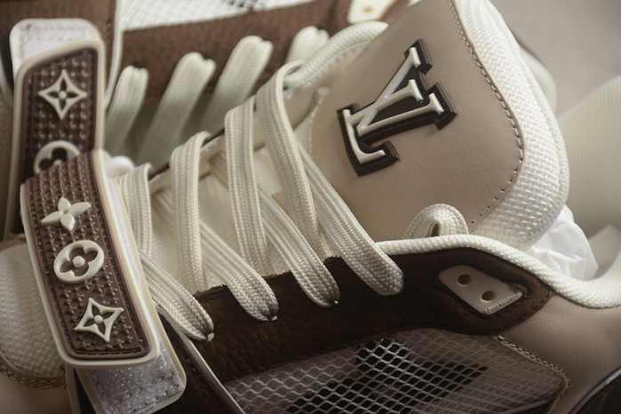 1V SNEAKERS 1V0425-226