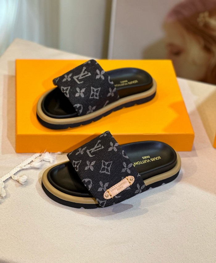 1*V SLIPPERS 11V0107-054