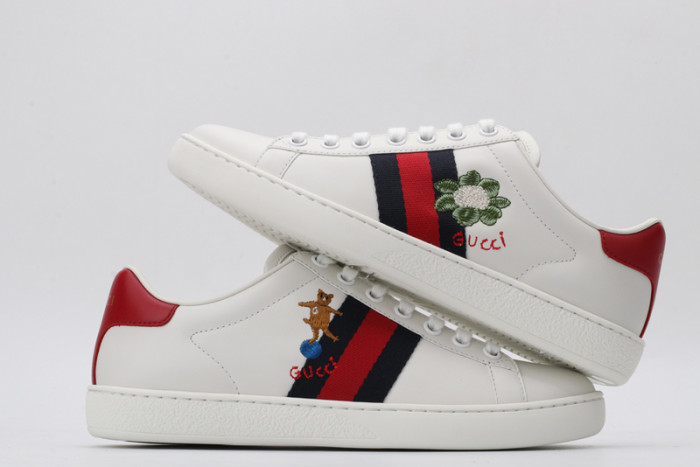 gucc ace embroidered low-top sneaker