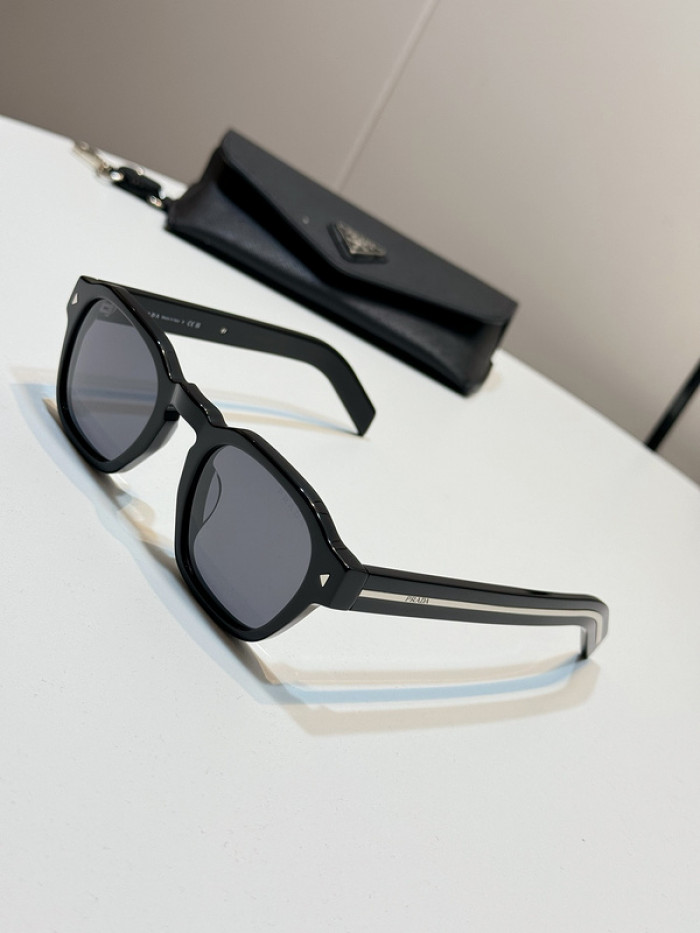 pra*da sunglasses SG0410-020
