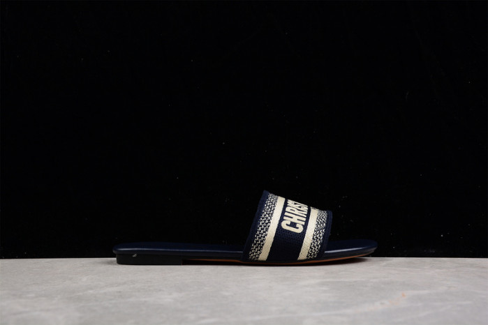 D*or slippers