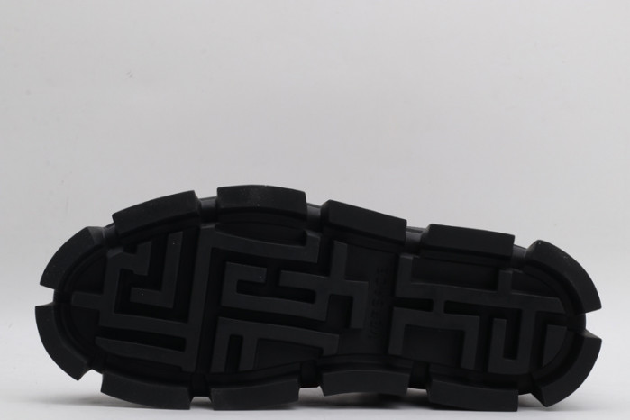 vers sneakers