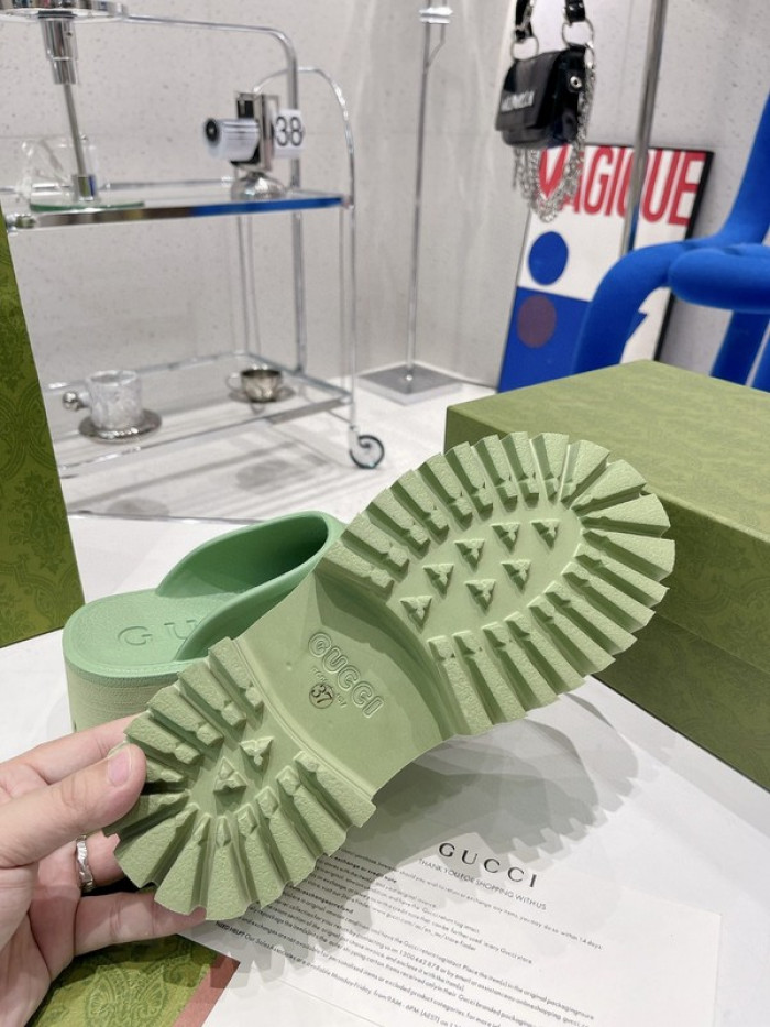gucc slippers