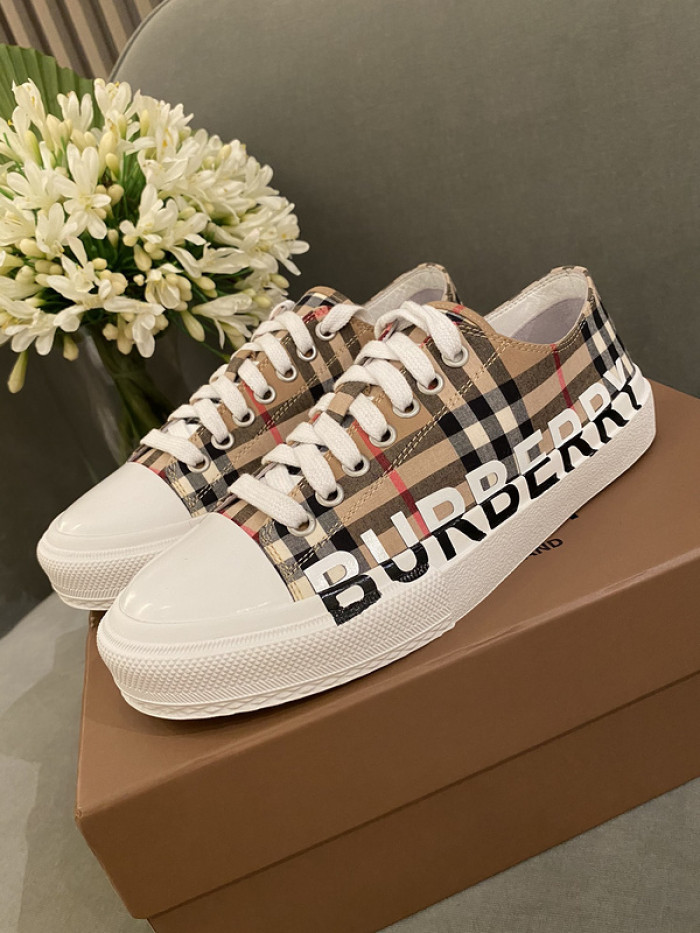 bby sneaker