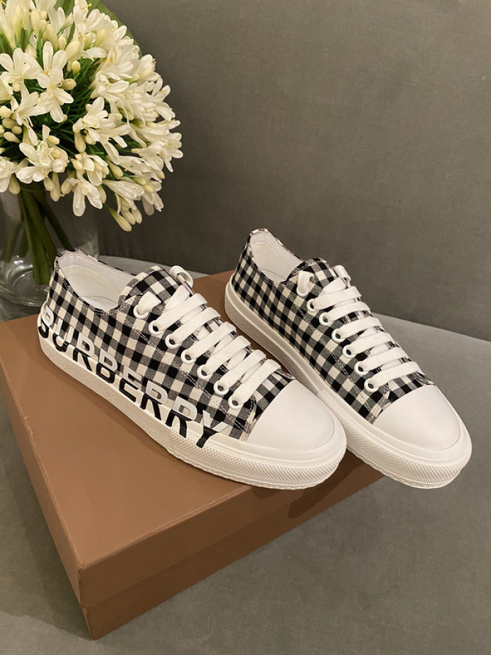 bby sneaker