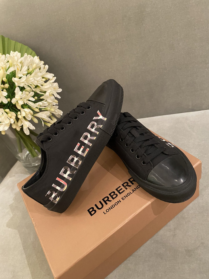 bby sneaker