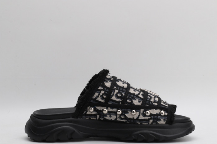 D10r SLIPPERS DR258-004