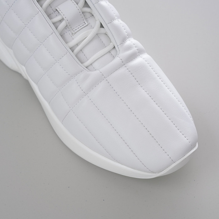 bby sneaker by0046