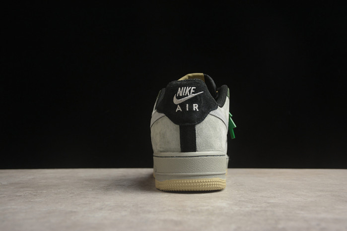 Nike Air Force 1 Low "Christmas" CQ5059-101