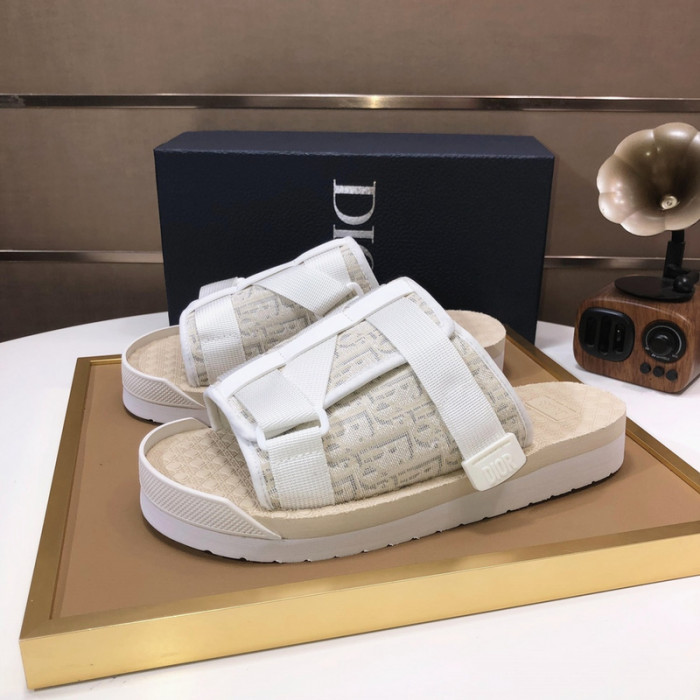 D*or slippers