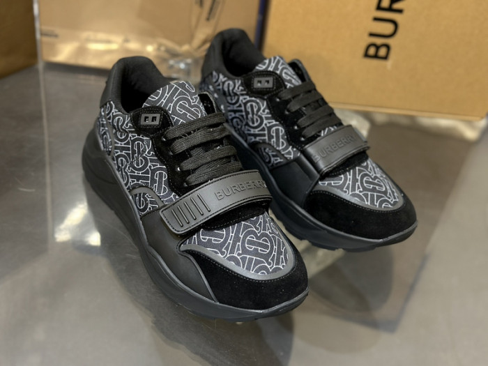 bby sneaker by0079