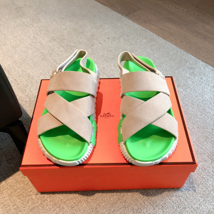he*mes slide cu526-2077