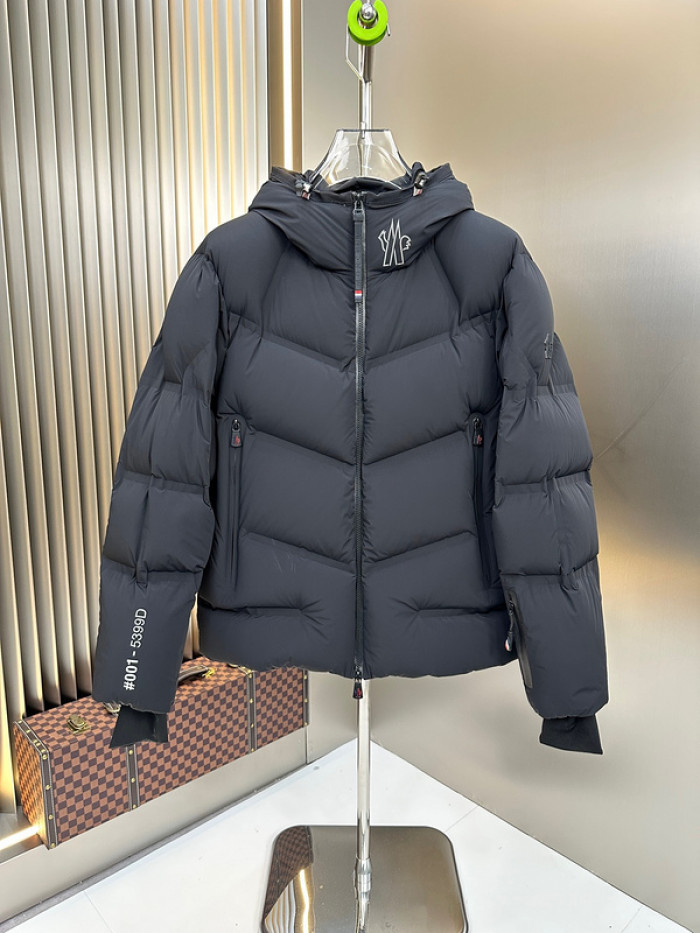 m0ncle mon0926-063