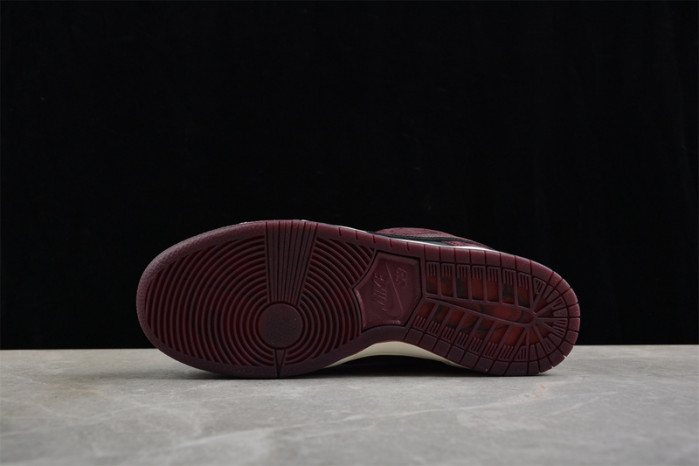 RIOT Skateshop x Nike Dunk Low SB 
