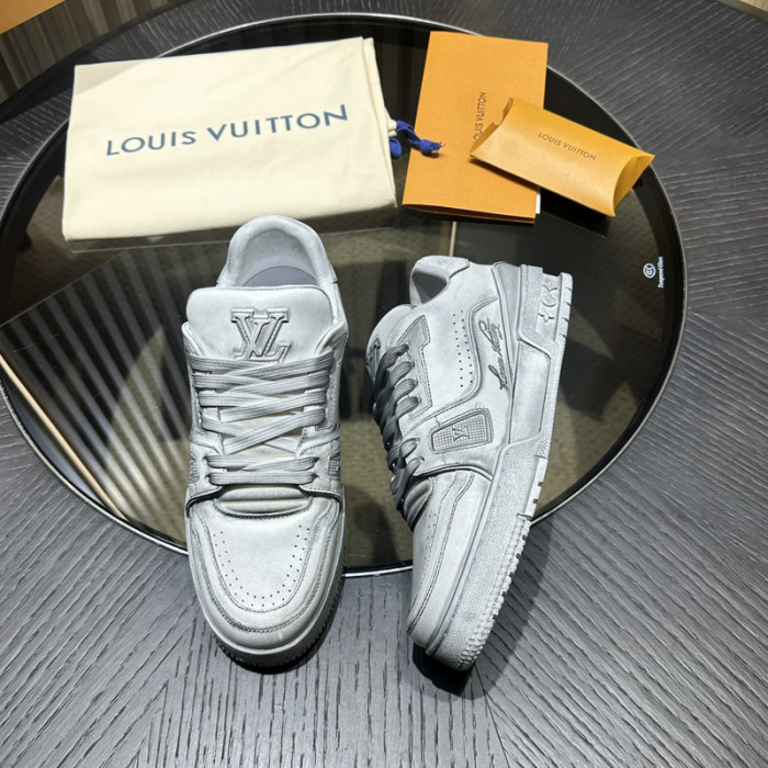 1V SNEAKERS 1V0425-133