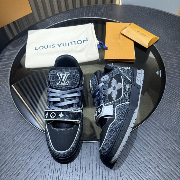 1V SNEAKERS 1V0425-139