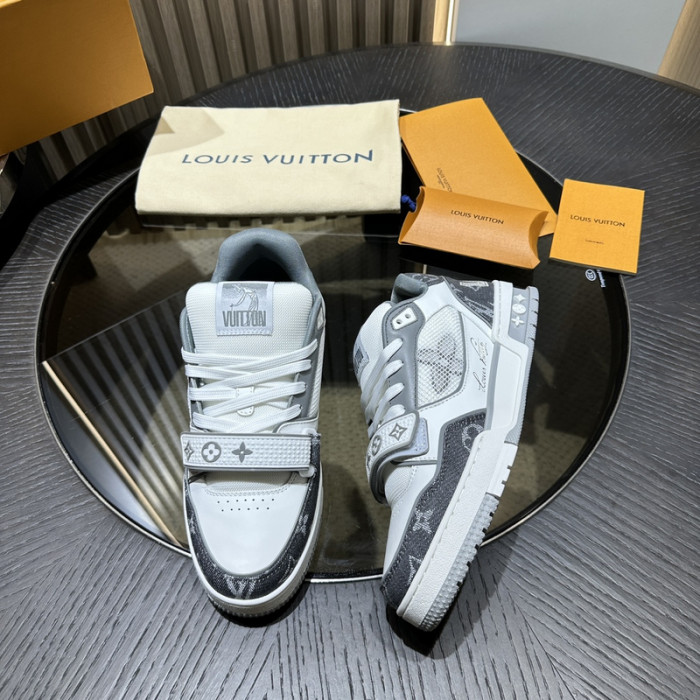 1V SNEAKERS 1V0425-156