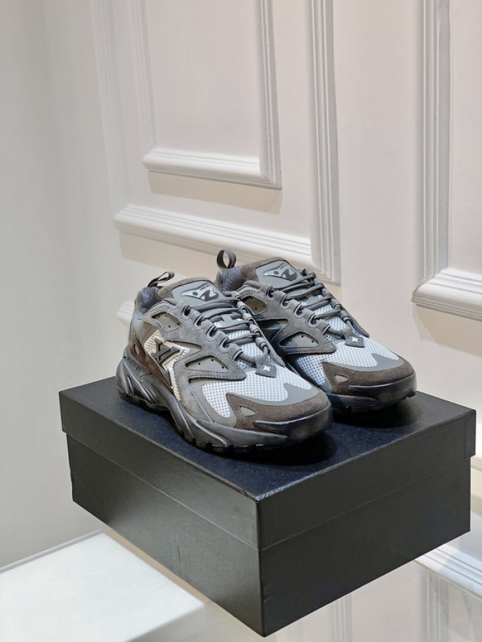 1V SNEAKERS 1V0425-236